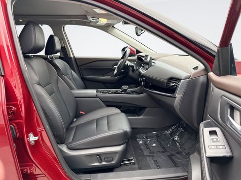 Used 2023 Nissan Rogue SL w/ SL Premium Package image 19