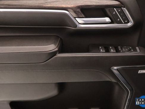 Used 2024 Chevrolet Silverado 2500 LTZ w/ LTZ Convenience Package image 15