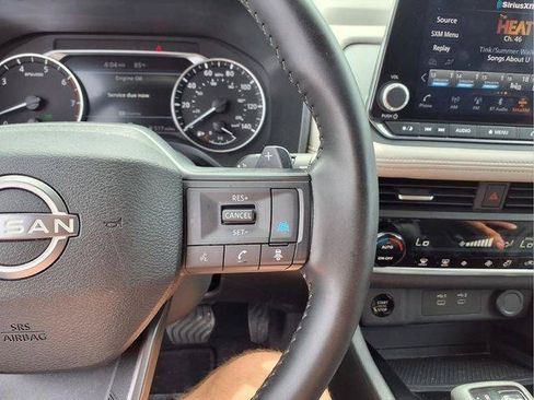 Used 2025 Nissan Rogue SV FWD image 21