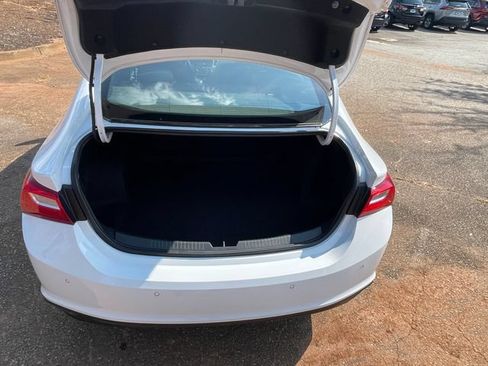 Used 2024 Chevrolet Malibu LT FWD image 9