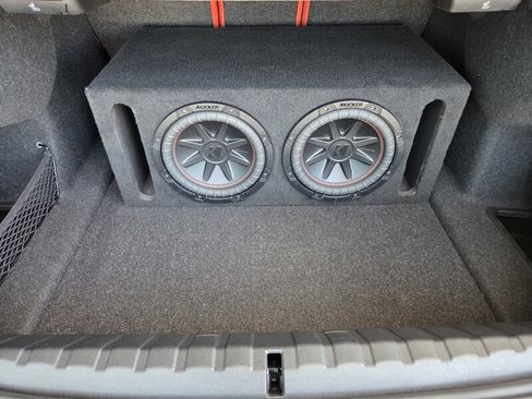 Used 2025 BMW M4 Competition RWD image 16