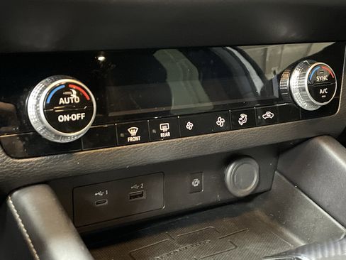 Used 2022 Mitsubishi Outlander SEL Black Edition image 24