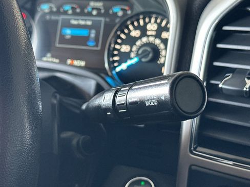 Used 2018 Ford F150 Lariat w/ Trailer Tow Package image 18