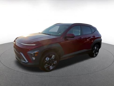 Used 2025 Hyundai Kona SEL image 4