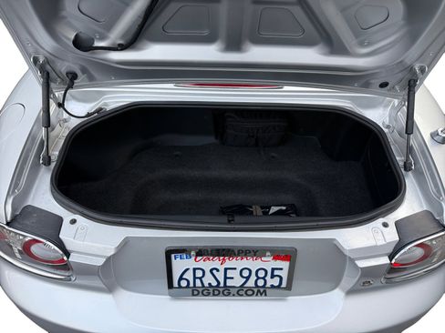 Used 2008 MAZDA MX-5 Miata Grand Touring w/ Premium Pkg image 17