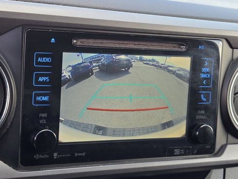 Used 2017 Toyota Tacoma TRD Sport w/ Tow Package RWD image 15