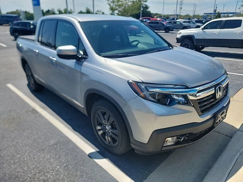 Used 2018 Honda Ridgeline Sport image 2