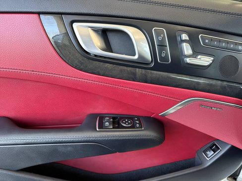 Used 2016 Mercedes-Benz SL 550 image 11