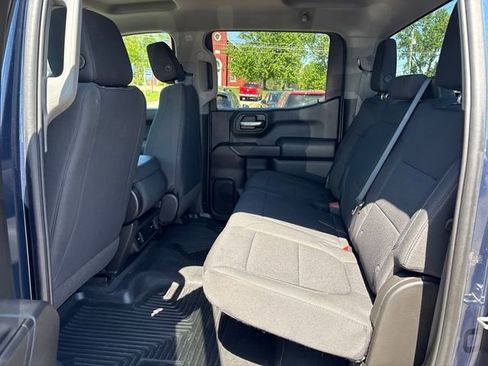 Used 2022 Chevrolet Silverado 1500 Custom Trail Boss w/ Safety Confidence Package AWD/4WD image 18