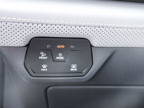 New 2026 Volkswagen Atlas Cross Sport SEL R-Line image 22