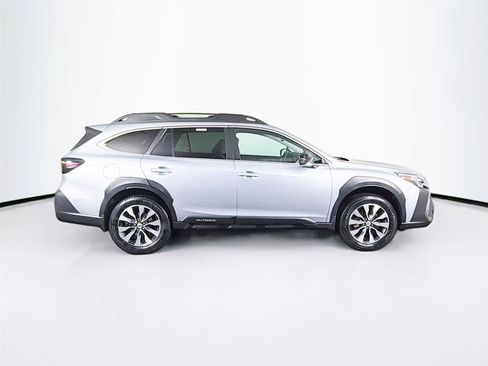 Used 2023 Subaru Outback Limited AWD/4WD image 12