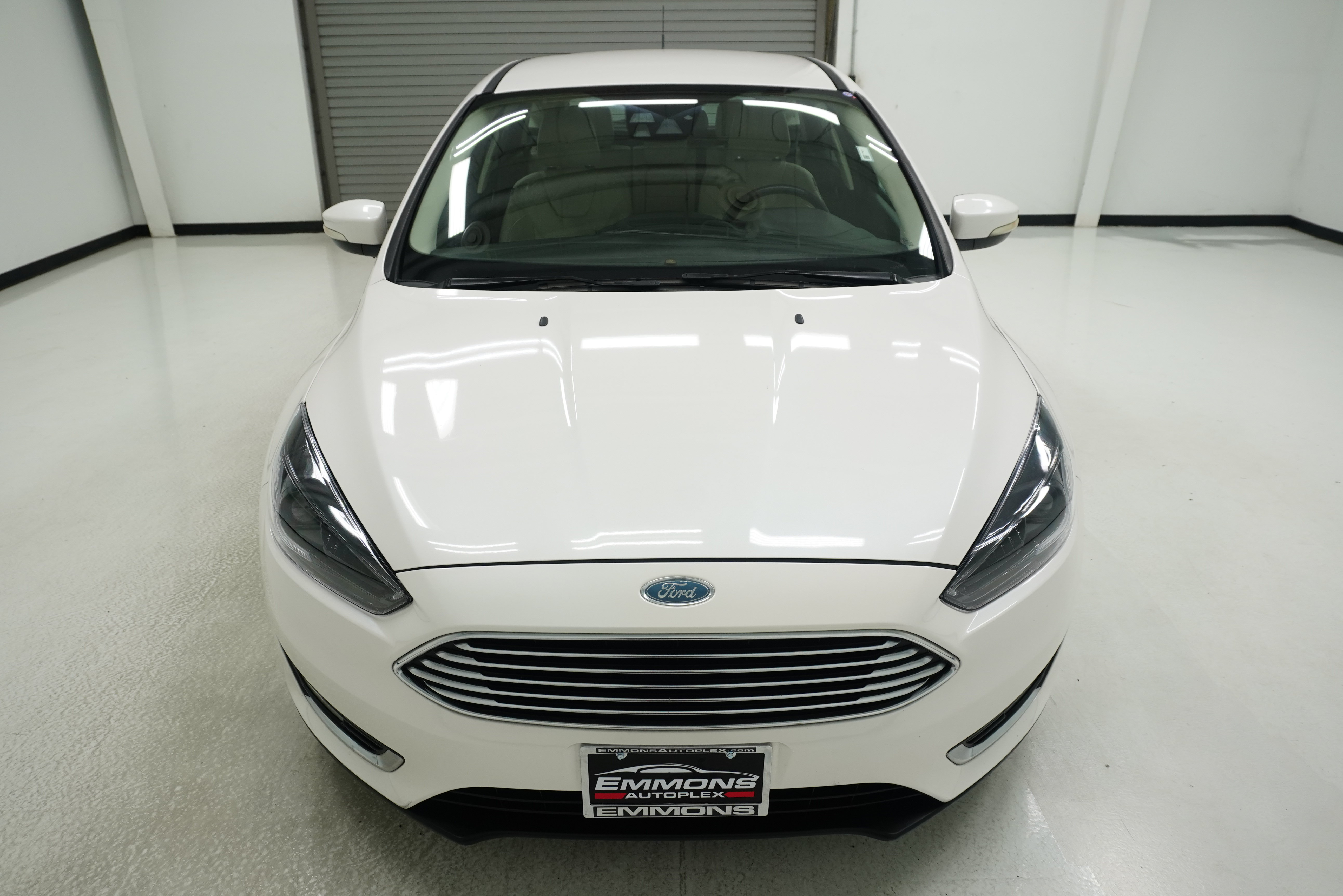 Used 2015 Ford Focus Titanium w/ Titanium Technology Package FWD image 2