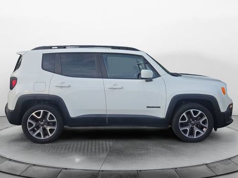 Used 2018 Jeep Renegade Latitude w/ Advanced Technology Group FWD image 6