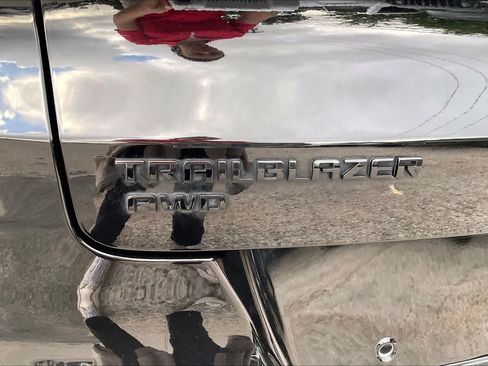 Used 2025 Chevrolet TrailBlazer RS w/ Convenience Package AWD/4WD image 31