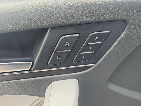 Used 2020 Audi Q5 Prestige AWD/4WD image 11