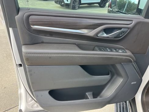 Used 2021 GMC Yukon XL Denali w/ Denali Premium Package RWD image 14