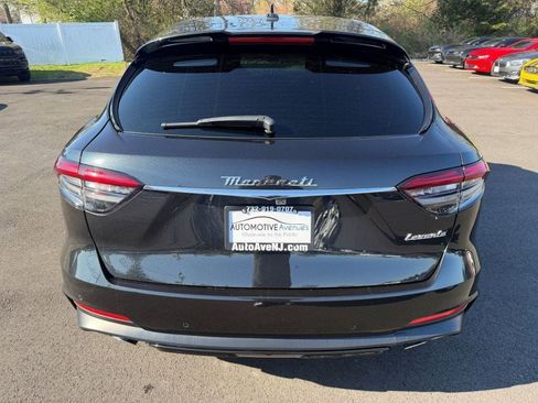 Used 2022 Maserati Levante Modena image 4