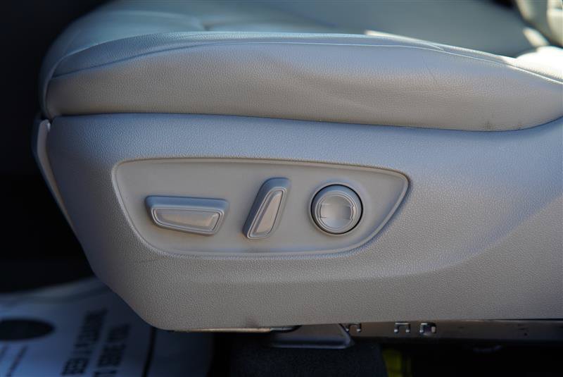 Used 2020 Toyota Highlander XLE AWD/4WD image 72