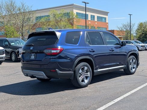 Used 2025 Honda Pilot EX-L image 5