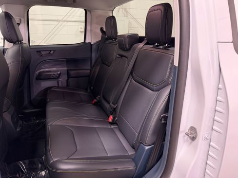 Used 2025 Ford Maverick Lobo image 10