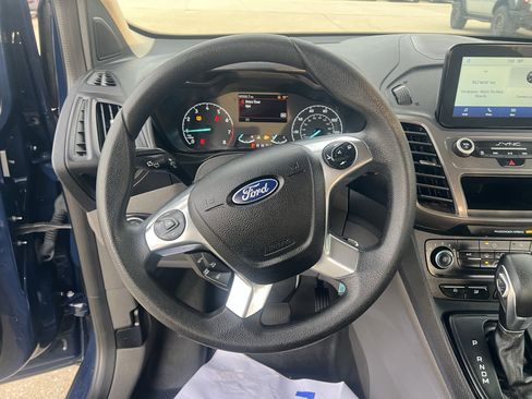 Used 2022 Ford Transit Connect XL image 23