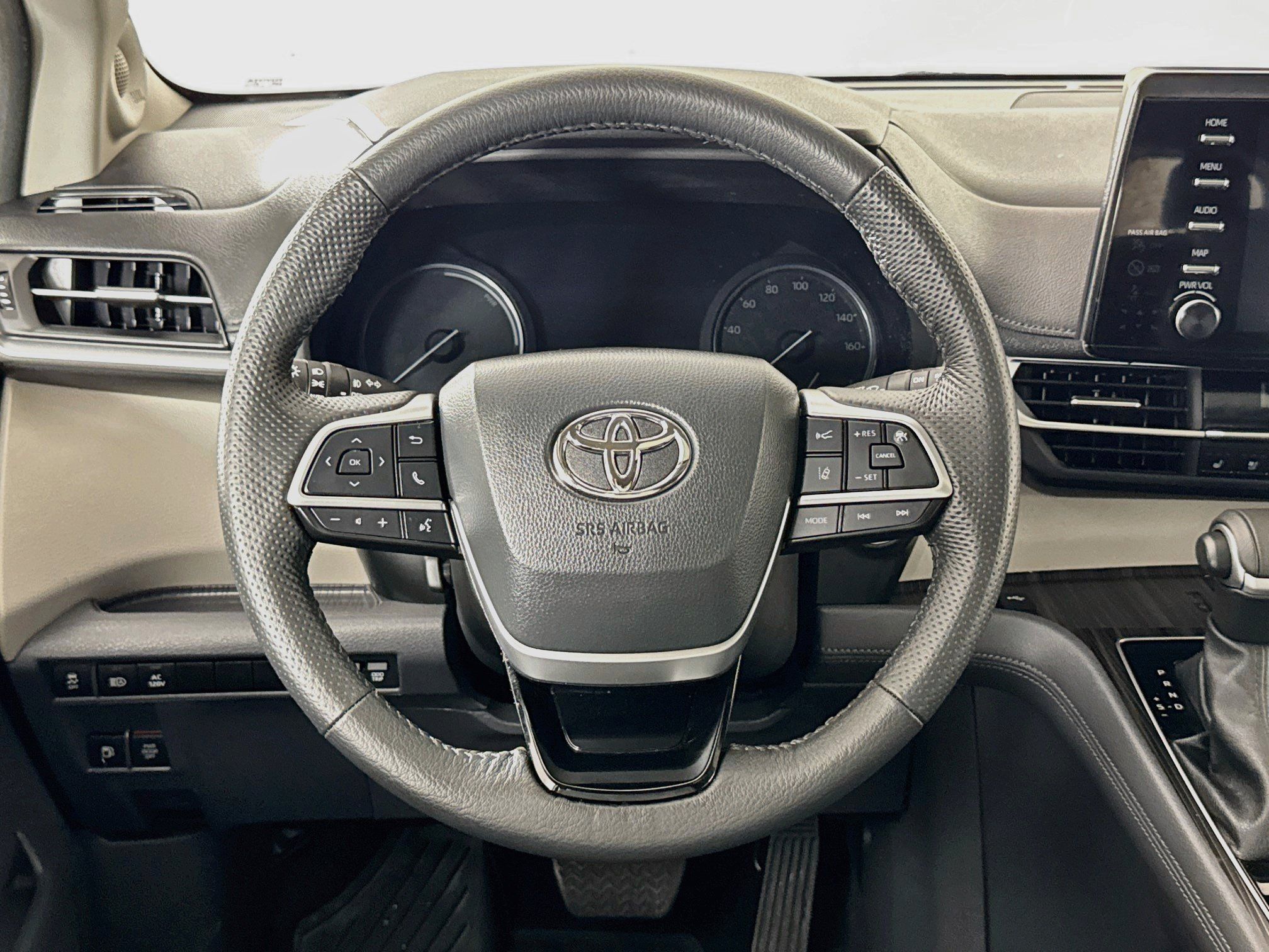 Certified 2023 Toyota Sienna Limited AWD/4WD image 4