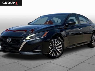 Used 2023 Nissan Altima 2.5 SV video 1
