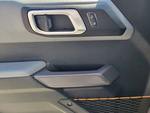 Used 2022 Ford Bronco Badlands w/ Sasquatch Package image 17