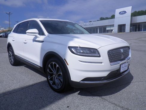Used 2023 Lincoln Nautilus Reserve w/ Luxury Package AWD/4WD image 1