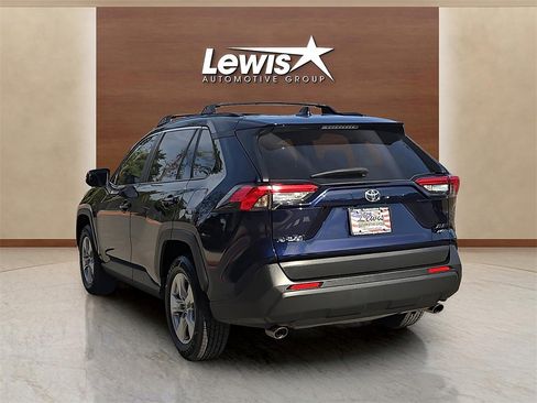 Used 2021 Toyota RAV4 XLE image 3