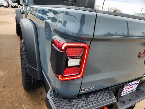 New 2026 Jeep Gladiator Mojave image 5