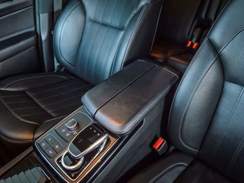 Used 2018 Mercedes-Benz GLS 450 4MATIC w/ Premium Package image 30