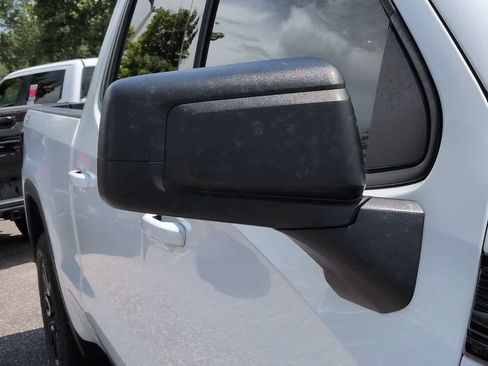 Used 2024 GMC Sierra 1500 Elevation w/ Preferred Package AWD/4WD image 12