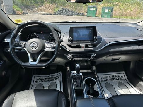 Used 2023 Nissan Altima 2.5 SR FWD image 24