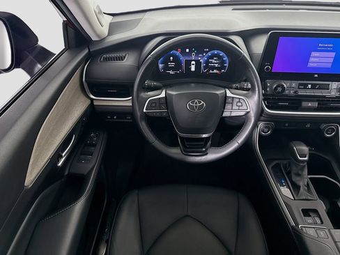 Used 2024 Toyota Grand Highlander FWD image 10