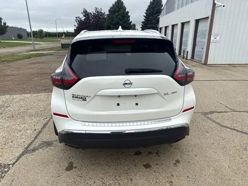 Used 2020 Nissan Murano SL w/ Moonroof Package AWD/4WD image 10