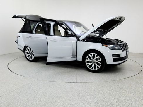 Used 2020 Land Rover Range Rover HSE image 10