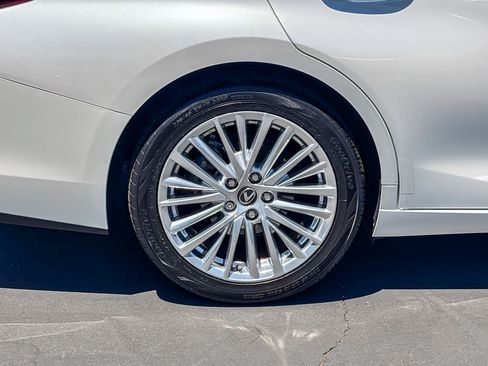 Used 2023 Lexus ES 350 w/ Premium Package FWD image 10