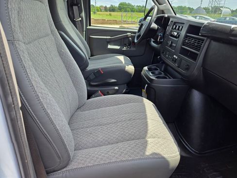 New 2025 Chevrolet Express 3500 w/ Power Convenience Package image 4
