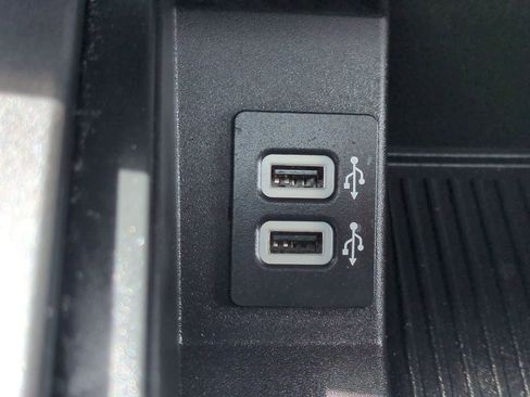 Used 2017 Ford F150 XLT w/ Equipment Group 302A Luxury AWD/4WD image 31