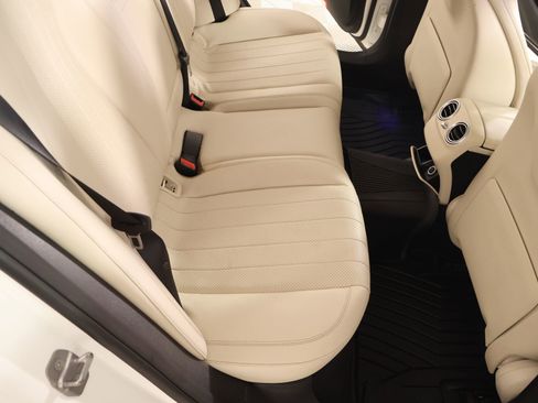 Used 2017 Mercedes-Benz E 300 4MATIC image 14