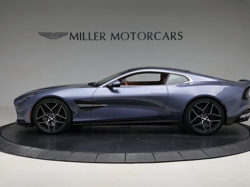 New 2025 Aston Martin Vanquish image 3