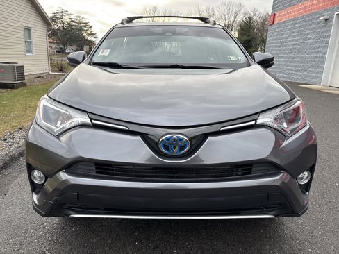 Used 2017 Toyota RAV4 XLE image 9