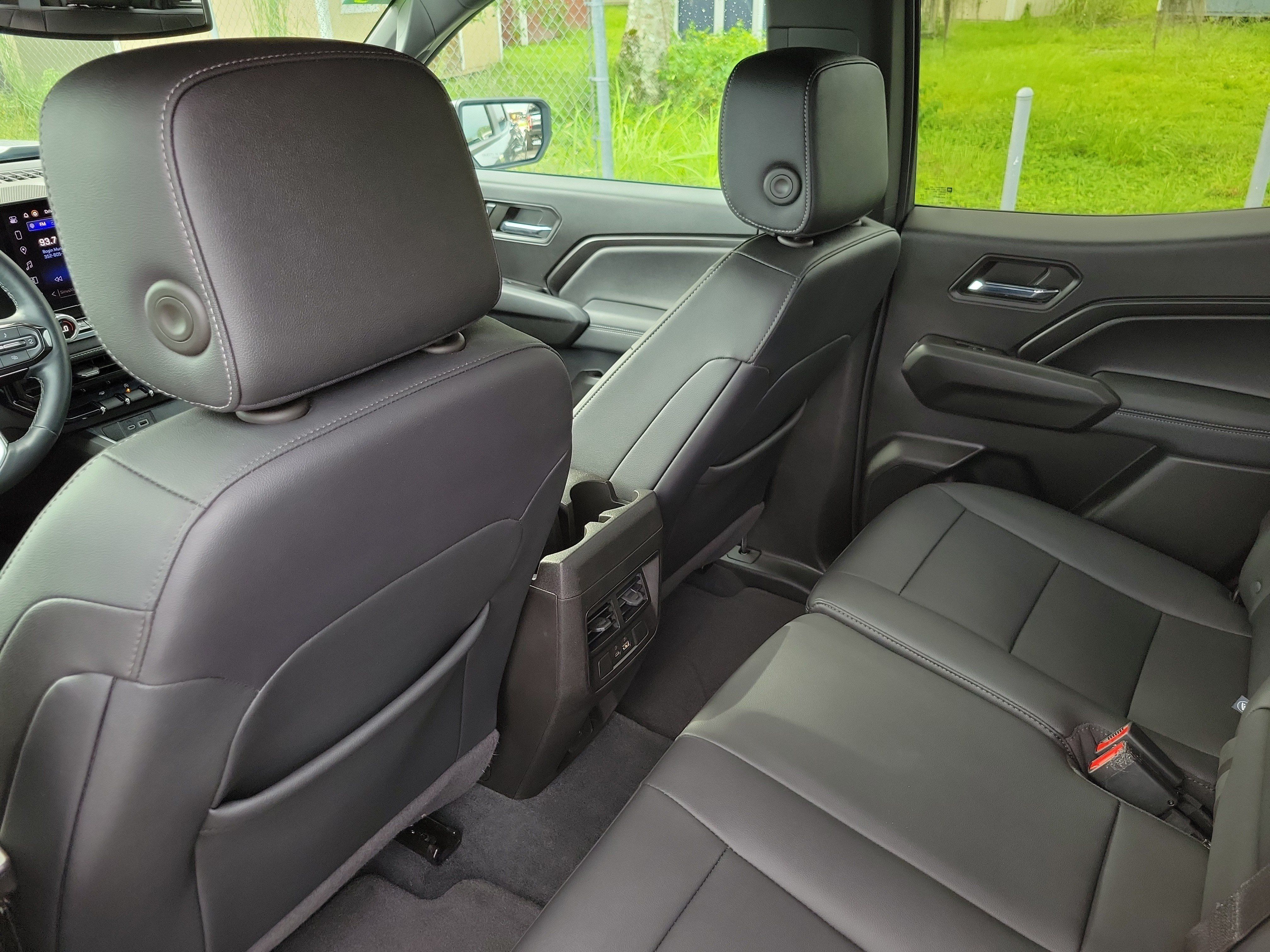 Used 2024 Chevrolet Colorado LT w/ LT Convenience Package III RWD image 20
