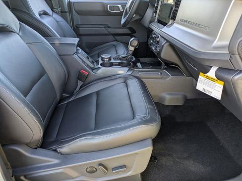 New 2026 Ford Bronco Outer Banks w/ Sasquatch Package image 45