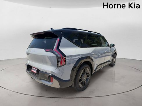 New 2026 Kia EV9 GT-Line AWD/4WD image 4