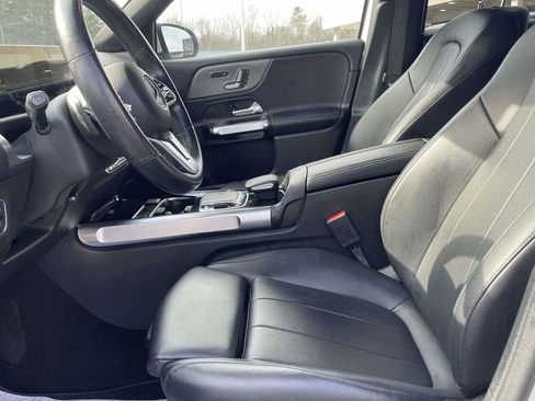 Used 2020 Mercedes-Benz GLB 250 4MATIC image 26