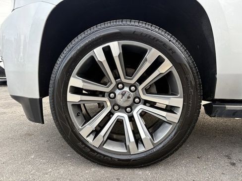 Used 2019 GMC Yukon XL Denali w/ Denali Ultimate Package image 14