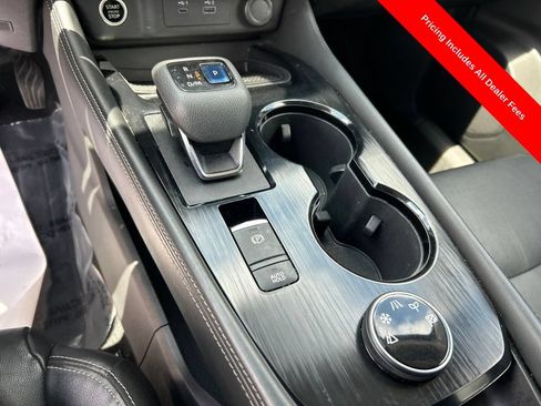 Used 2022 Nissan Rogue SL AWD/4WD image 12