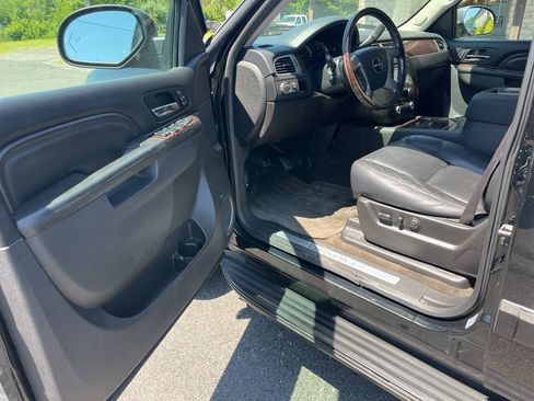 Used 2012 GMC Yukon XL Denali AWD/4WD image 14